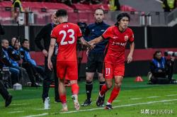 爱游戏体育 -费耶诺德发布备战花絮，今晨止住颓势，亚冠任务艰巨，轮换策略成焦点的简单介绍