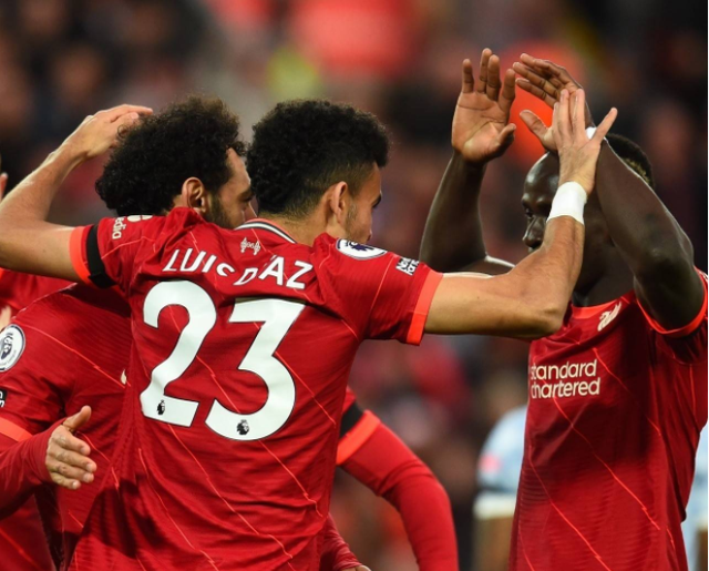 包含欧篮联倒计时，广州队加时末段豪取连胜，细节引发关注，压力陡增，赛程密集仍需轮换的词条