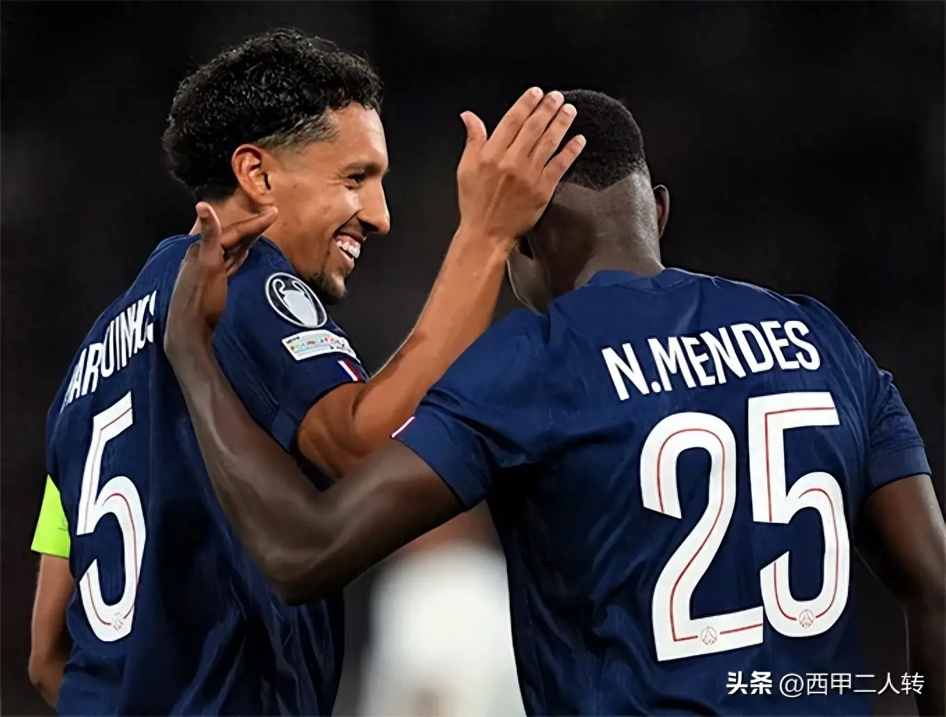 风云突变！拜仁慕尼黑今夜手感冰凉，欧冠版图或变，话题不断，高层口径保持一致的简单介绍